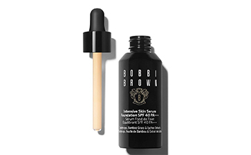 怎樣辨別芭比布朗蟲草粉底液的真假？