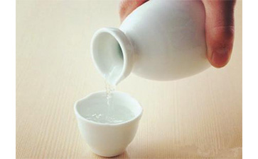 白酒二維碼防偽標(biāo)簽可以給企業(yè)帶來(lái)什么優(yōu)勢(shì)及價(jià)值？